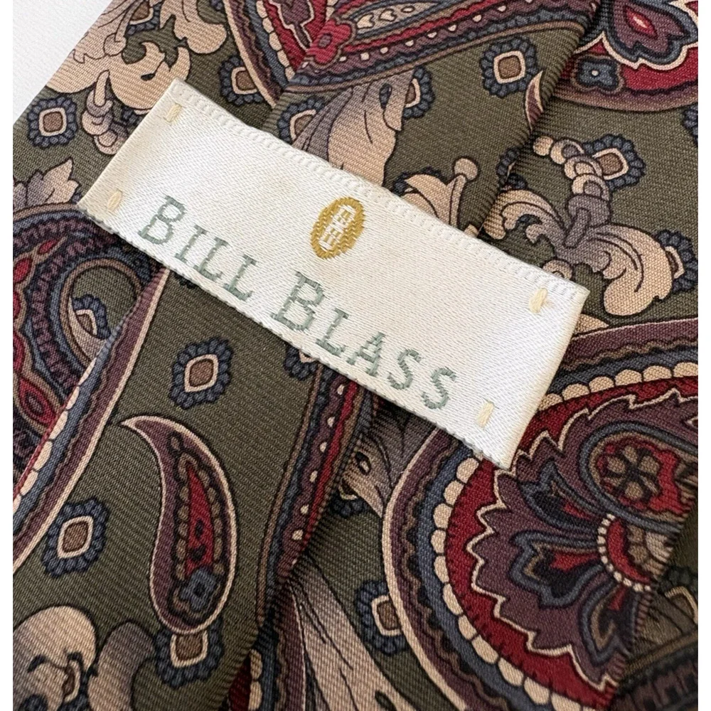 Vintage Bill Blass Silk Paisley Tie Olive Green Red Cream Made in USA 56.5